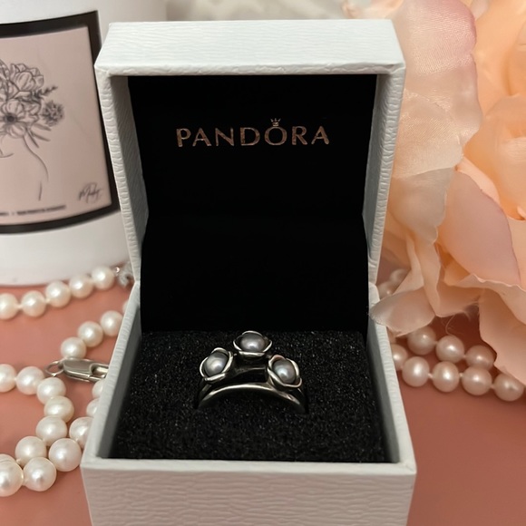 Pandora Jewelry - Silver Pandora statement ring with 3 grey pearls